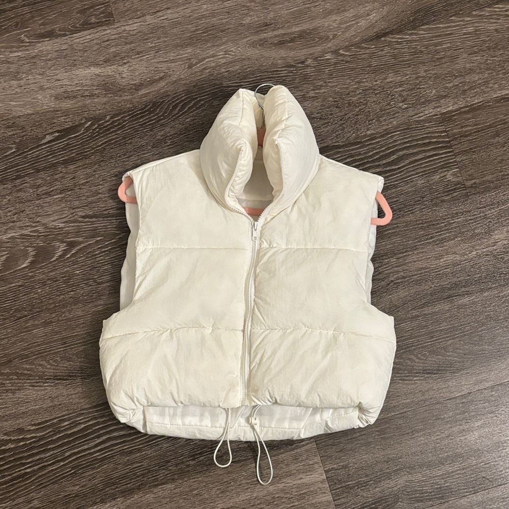 White Cropped Puffer Vest